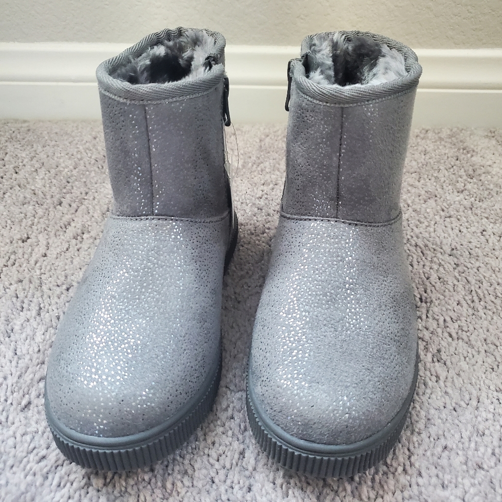 FREE!!!!!NWT SIZE 13 CAT AND JACK W/ANY PURCHASE!!!! - Picture 3 of 8